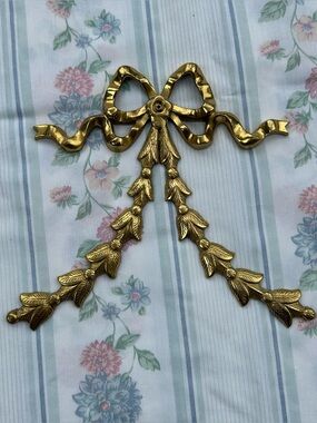 Vintage Regency Cottagecore Gold Tone Brass Bow Wall Decor
